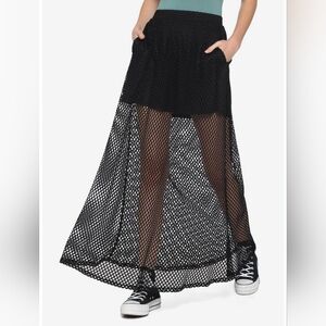 Hot Topic Plus size 1 Mesh Maxi Black Overlay Skirt